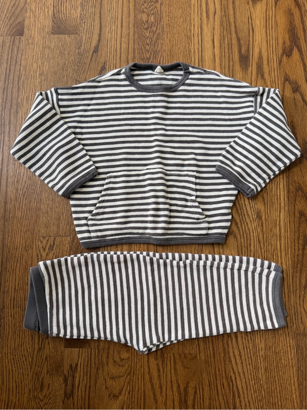 Quincy Mae Waffle Slouch Set in grey stripe, size 2-3 years